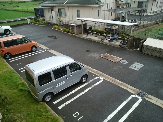 14/20 駐車場