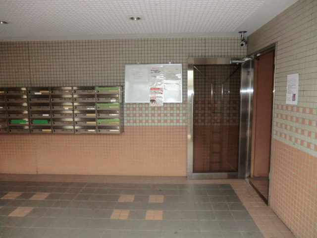 19/26 エントランス