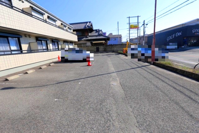 22/23 駐車場