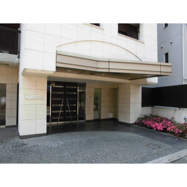 15/15 エントランス