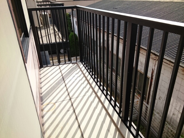 13/23 バルコニー