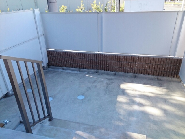 13/18 バルコニー