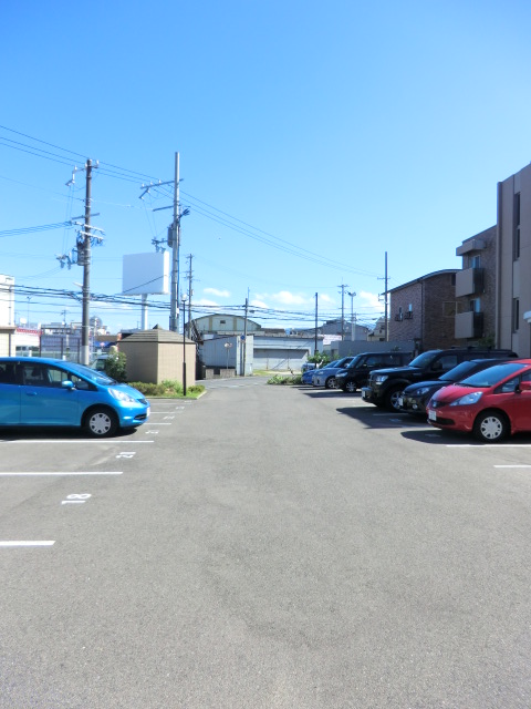 22/23 駐車場
