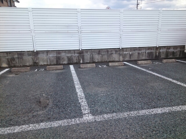 14/20 駐車場