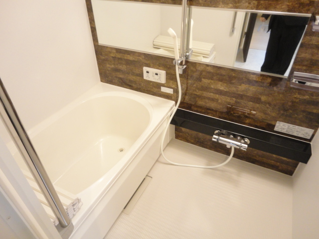 14/27 浴室