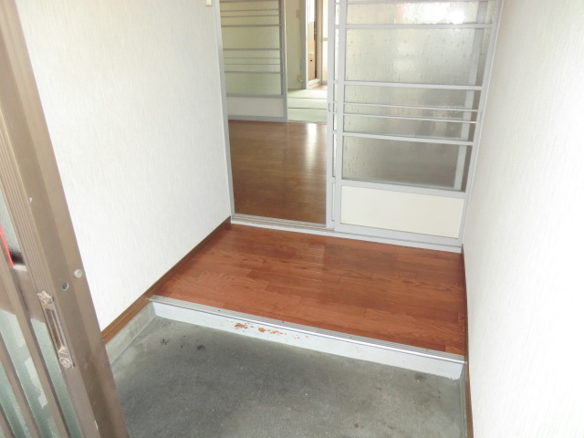 22/23 エントランス