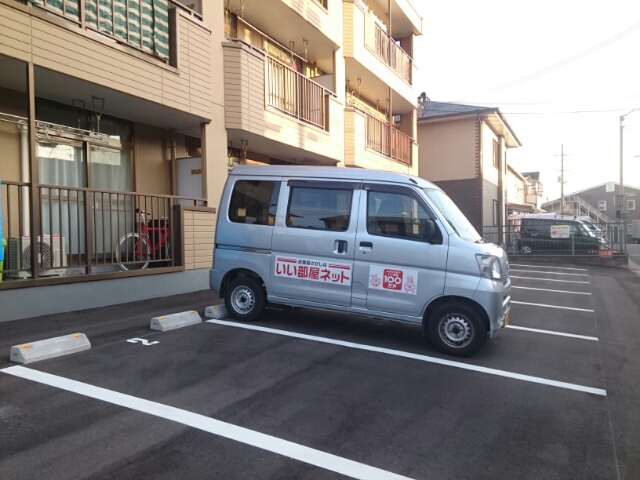 13/19 駐車場