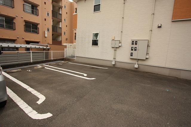 14/20 駐車場