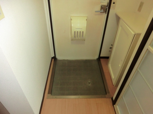 18/21 エントランス