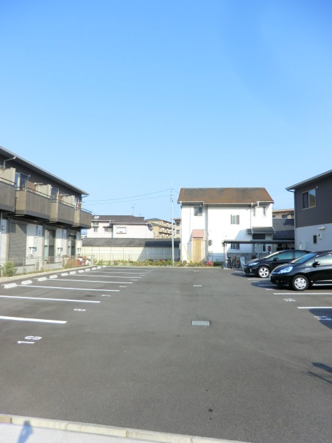 3/3 駐車場
