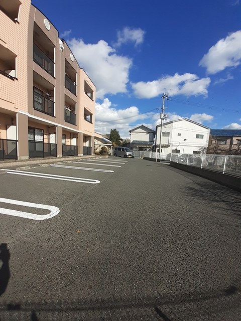 14/20 駐車場