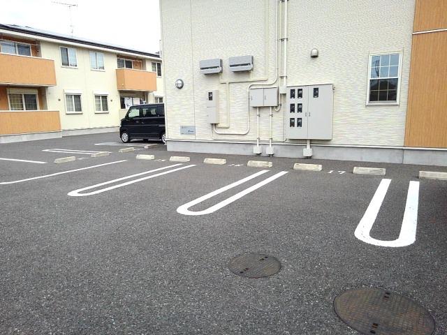 14/20 駐車場
