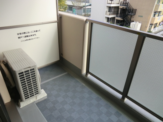 16/27 バルコニー