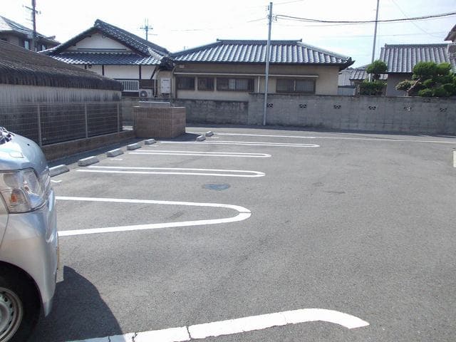 20/26 駐車場