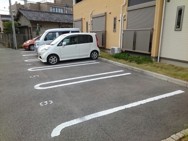 14/20 駐車場
