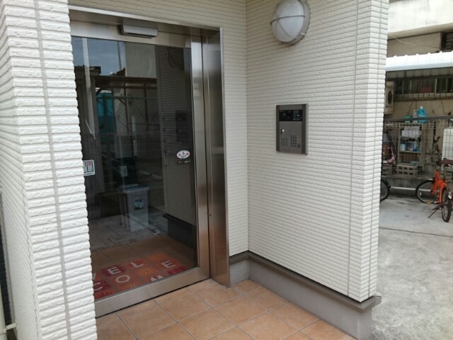 13/20 エントランス