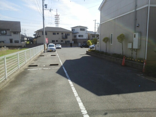 20/26 駐車場
