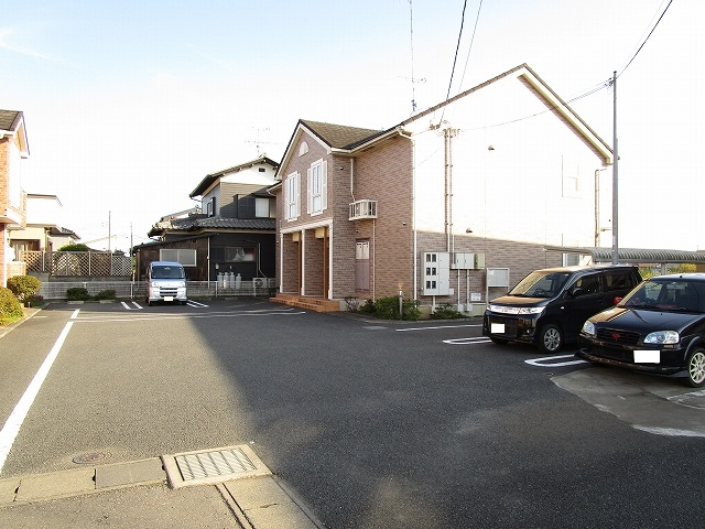 2/4 駐車場