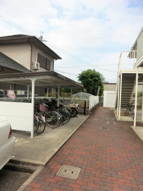 22/28 駐車場