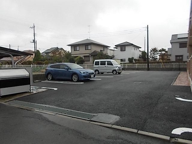 14/20 駐車場