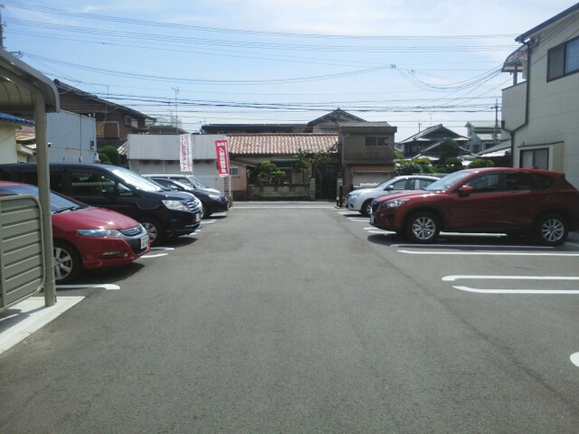2/4 駐車場
