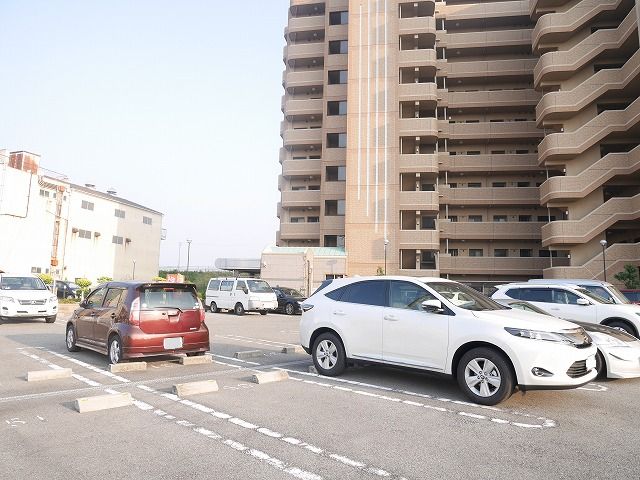 14/18 駐車場