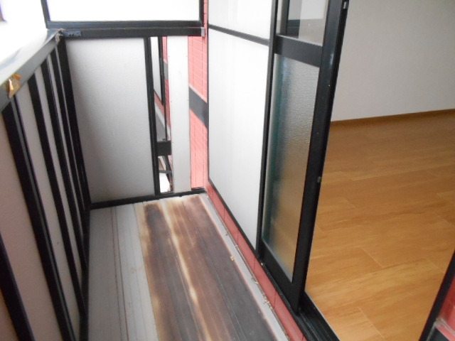 18/28 バルコニー