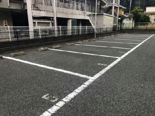 2/4 駐車場