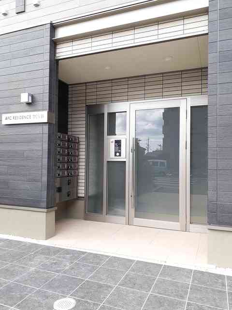 14/20 エントランス