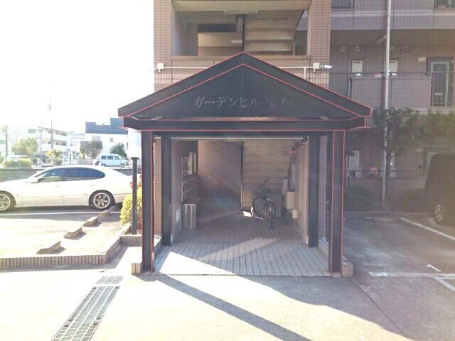 13/20 エントランス