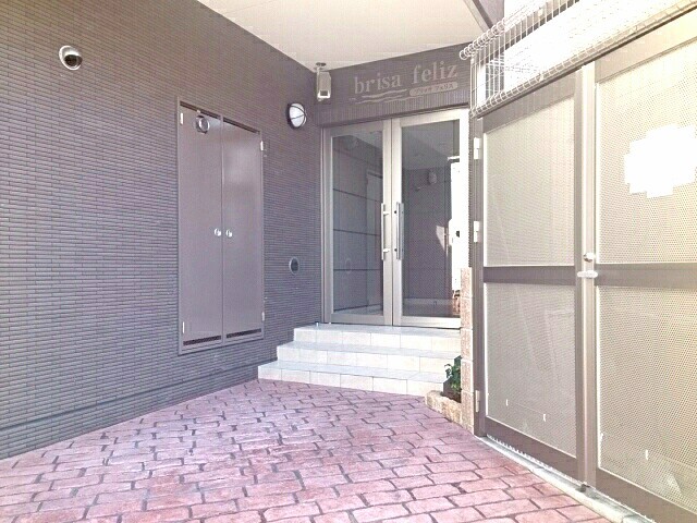 14/20 エントランス