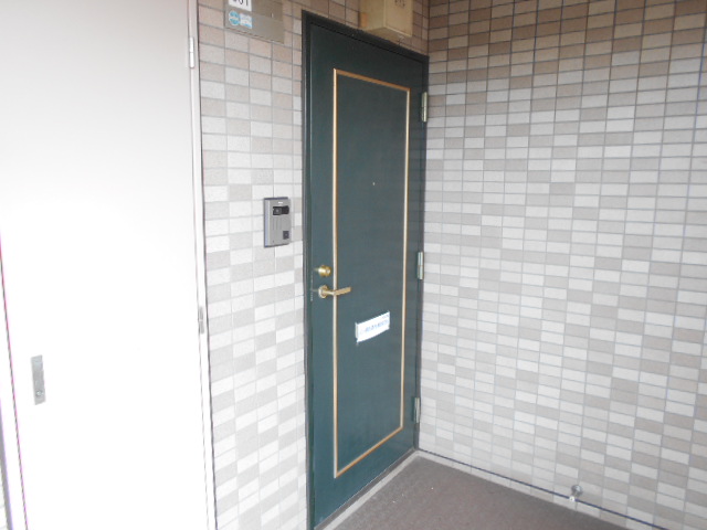 22/26 エントランス