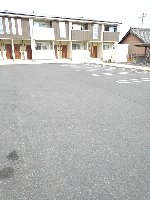 14/20 駐車場