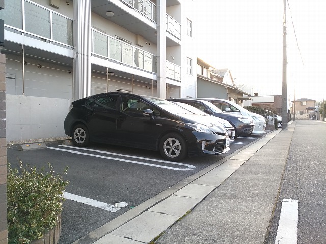 14/21 駐車場