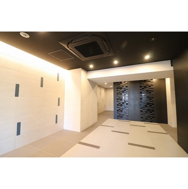 19/21 エントランス