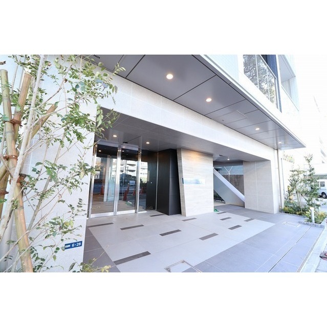 3/4 エントランス