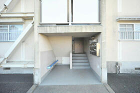 14/16 エントランス