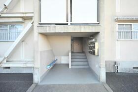 13/16 エントランス