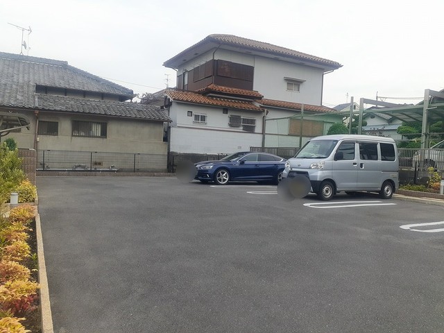14/20 駐車場