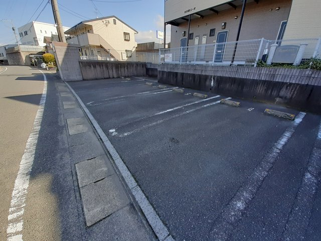 14/20 駐車場