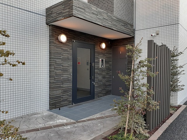 14/23 エントランス