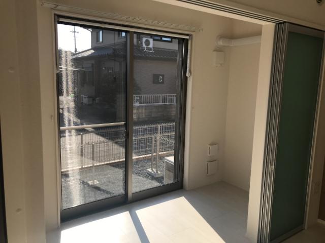 18/28 バルコニー