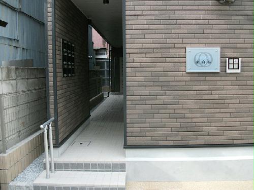 2/2 エントランス