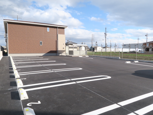 14/23 駐車場