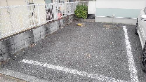 14/14 駐車場