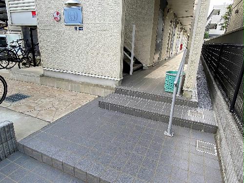 14/20 エントランス