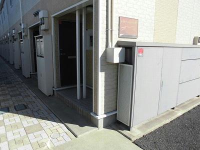 13/22 エントランス