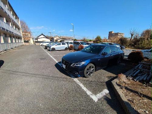 14/14 駐車場