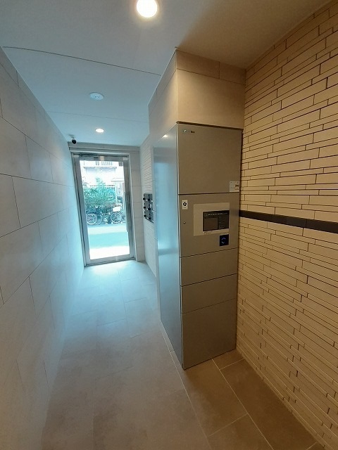 14/20 エントランス