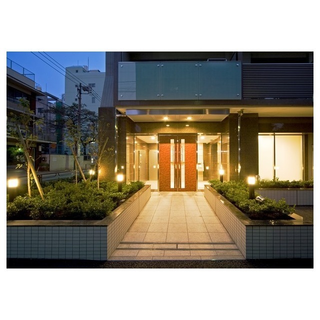 21/26 エントランス